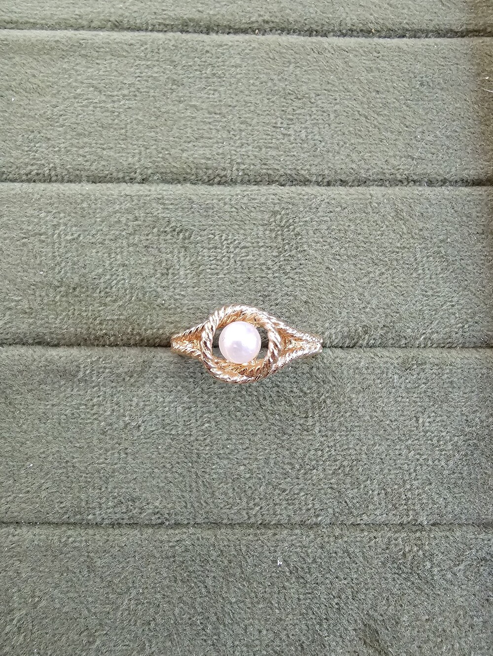Vintage Avon Ring Size 5/6